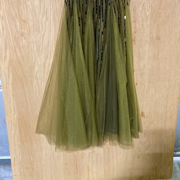 Dancing Queen Green Maxi Beauty - Picture 8 of 10